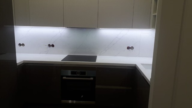 Столешница EtnaQuartz EQHM 001 PERLINO BIANCO, люк