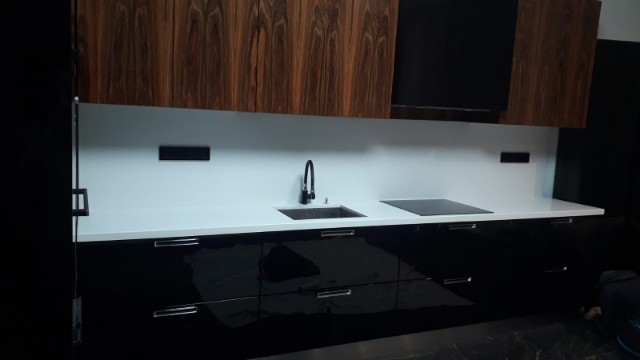 Столешница Radianz DW105 DIAMOND WHITE, стеновая
