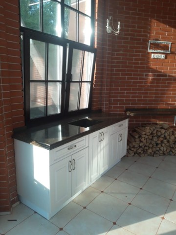 Столешница Vicostone BQ 8560 DARK EMPERADOR, фигурная кромка